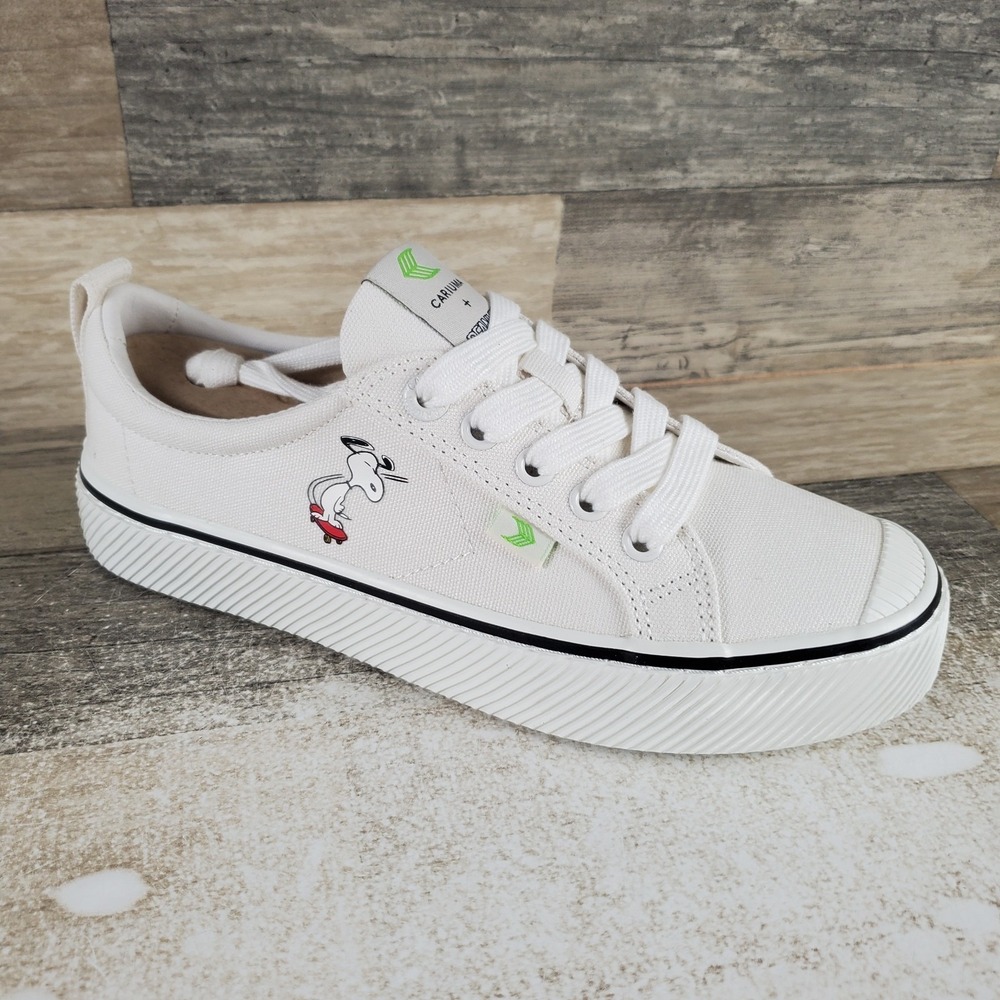 Cariuma X PEANUTS OCA Low Snoopy Womens Shoes Sz 6.5 Off-White Lace Up Sneakers